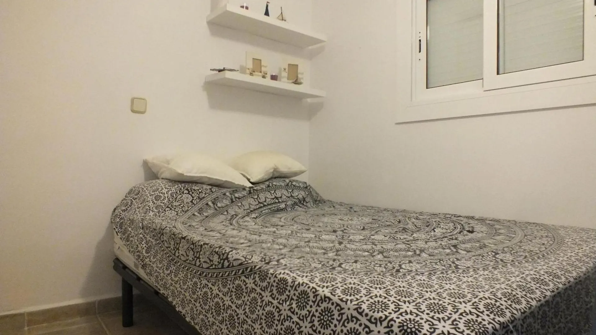 Acogedor Apartamento A 50M De La Playa Con Aire Acondicionado Y Tv, 2/4 Personas - Es-204-31 Roses Spanien