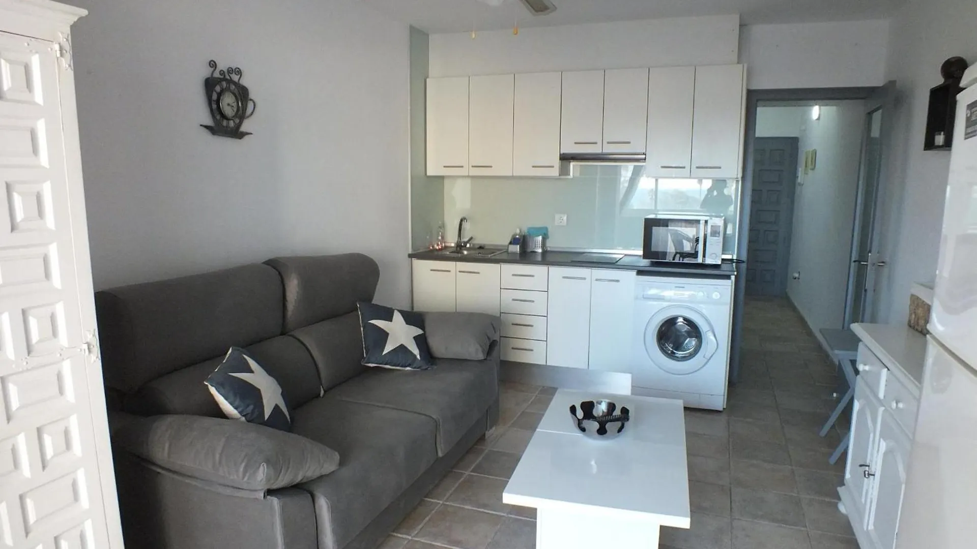 Apartment Acogedor Apartamento A 50M De La Playa Con Aire Acondicionado Y Tv, 2/4 Personas - Es-204-31 Roses Spanien
